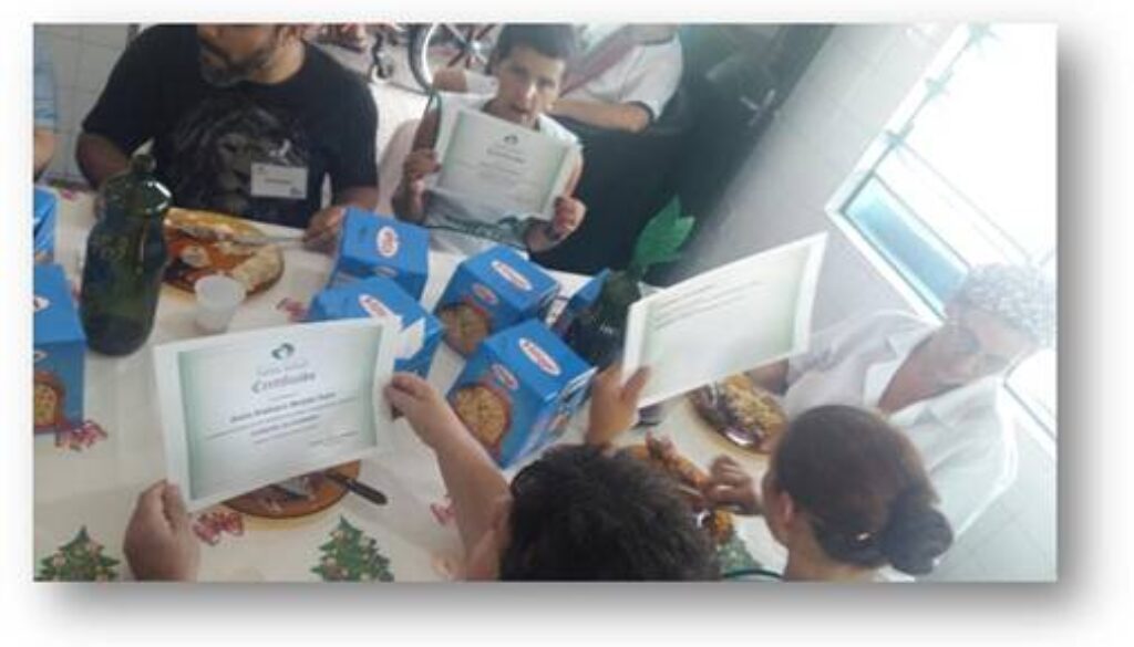Capacitação continuada para equipe com certificação anual